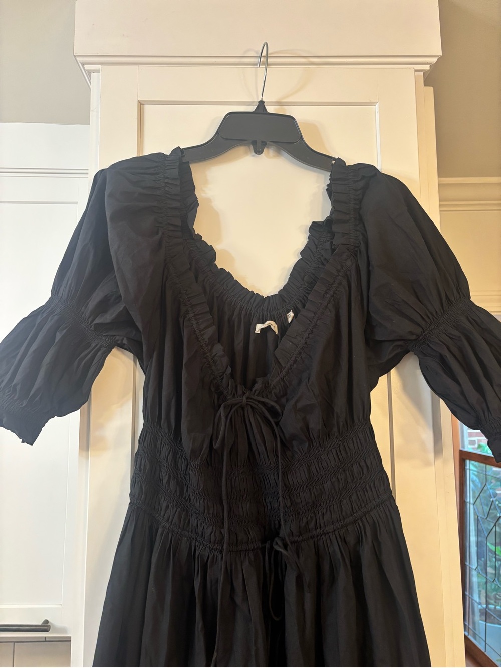 Doen Ischia shirred poplin puff sleeve midi dress in black - Picture 6 of 9